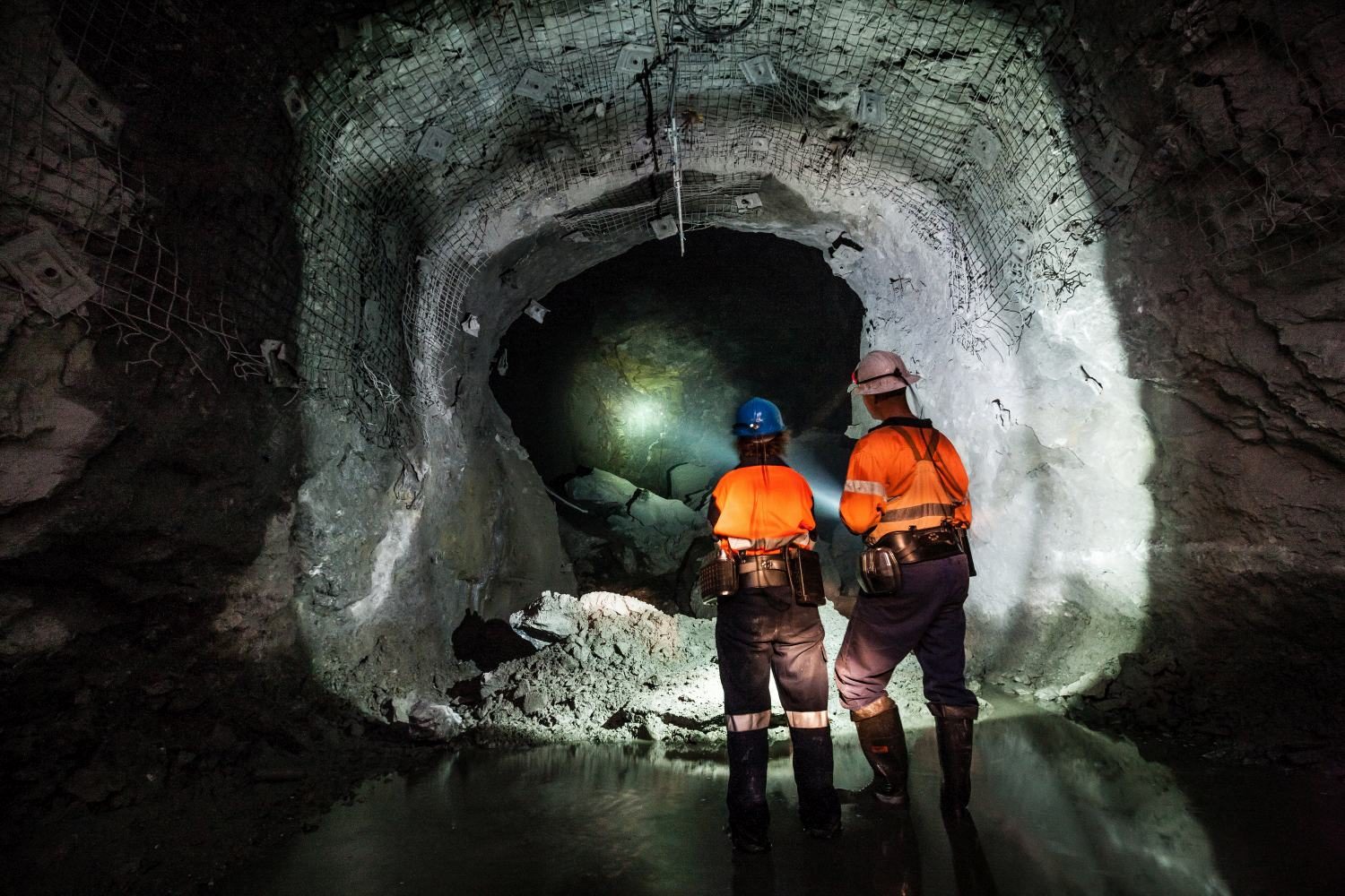 Durabilidad y resistencia química: cómo se comportan las bombas dosificadoras en entornos mineros extremos